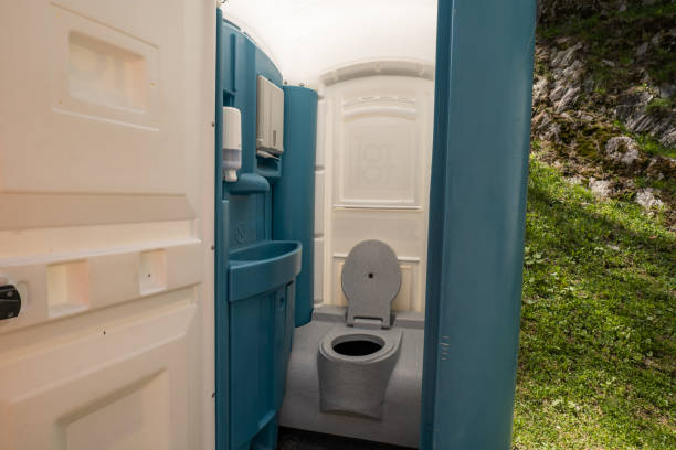 Best Portable toilet rental cost  in Russellville, AL